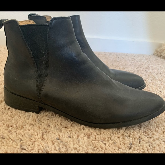 Very lightly worn nisolo Chelsea boots - Picture 2 of 3